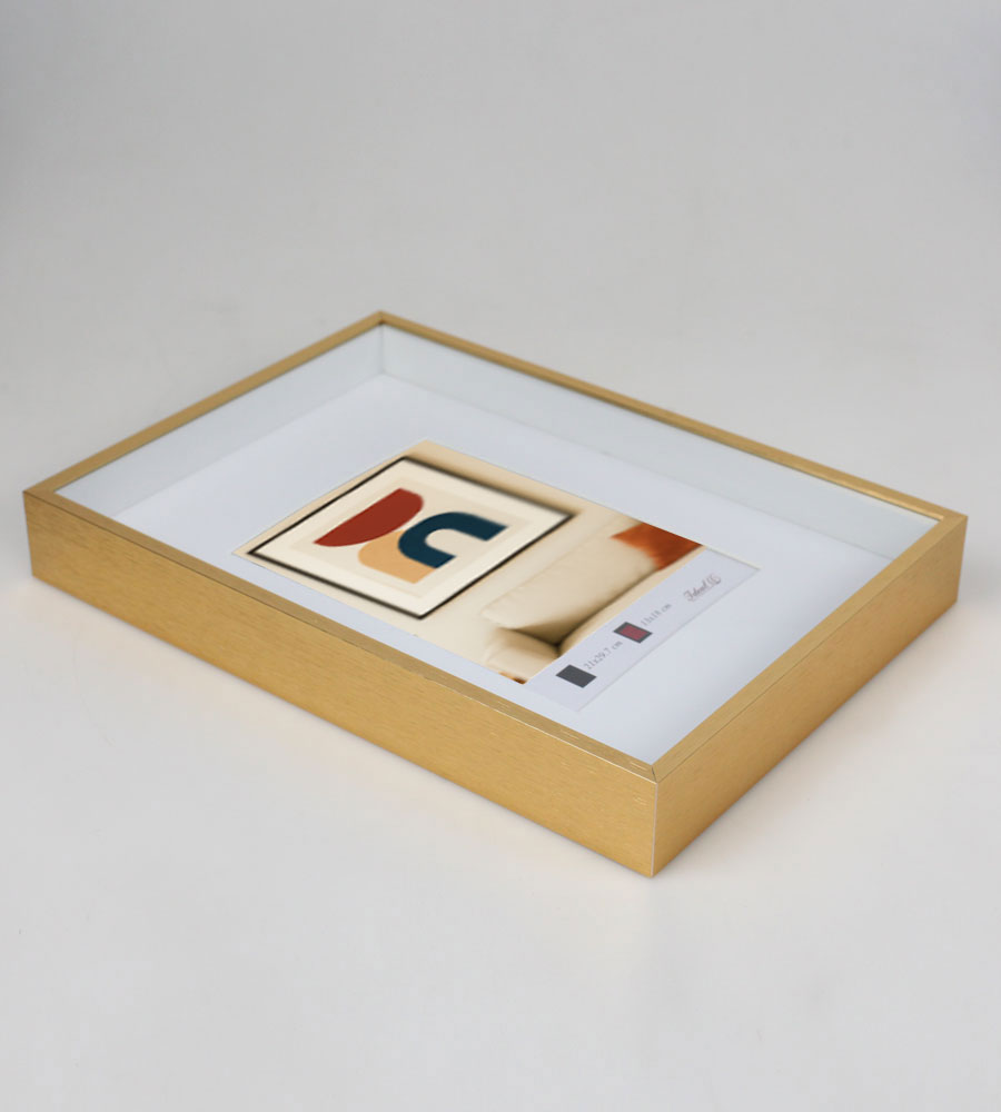 Aluminium Bilderrahmen 3D Rahmen mit Passepartout & gehärtetem Glas Fotorahmen Wandrahmen AL-3 - Farbe: Gold | Format: 21x29,7 DIN A4