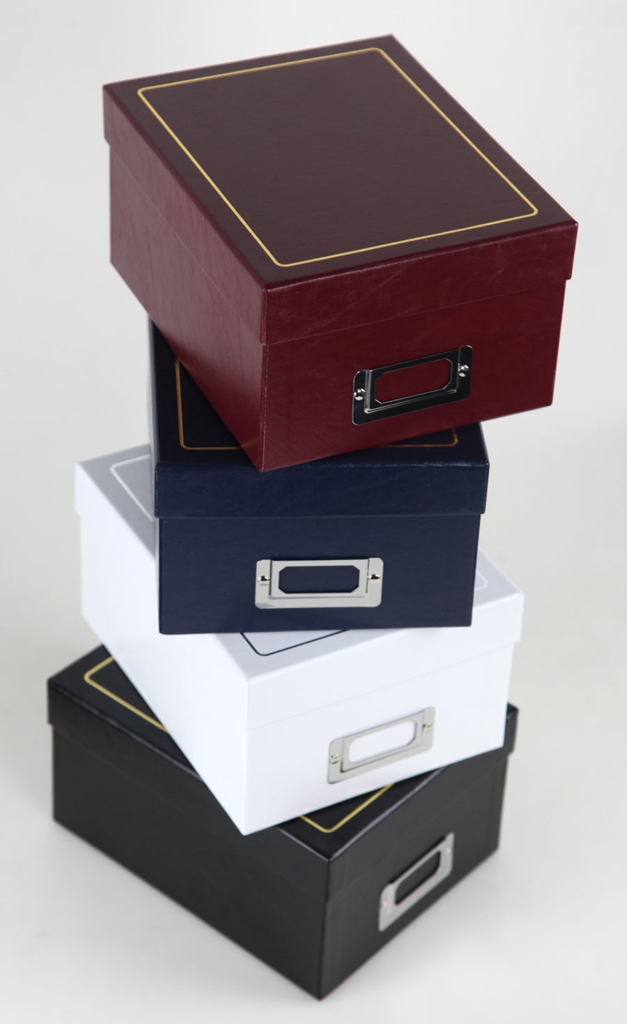 Tradition Photo Box für 700 Fotos in 10x15 cm – Fotobox mit edler Prägung -