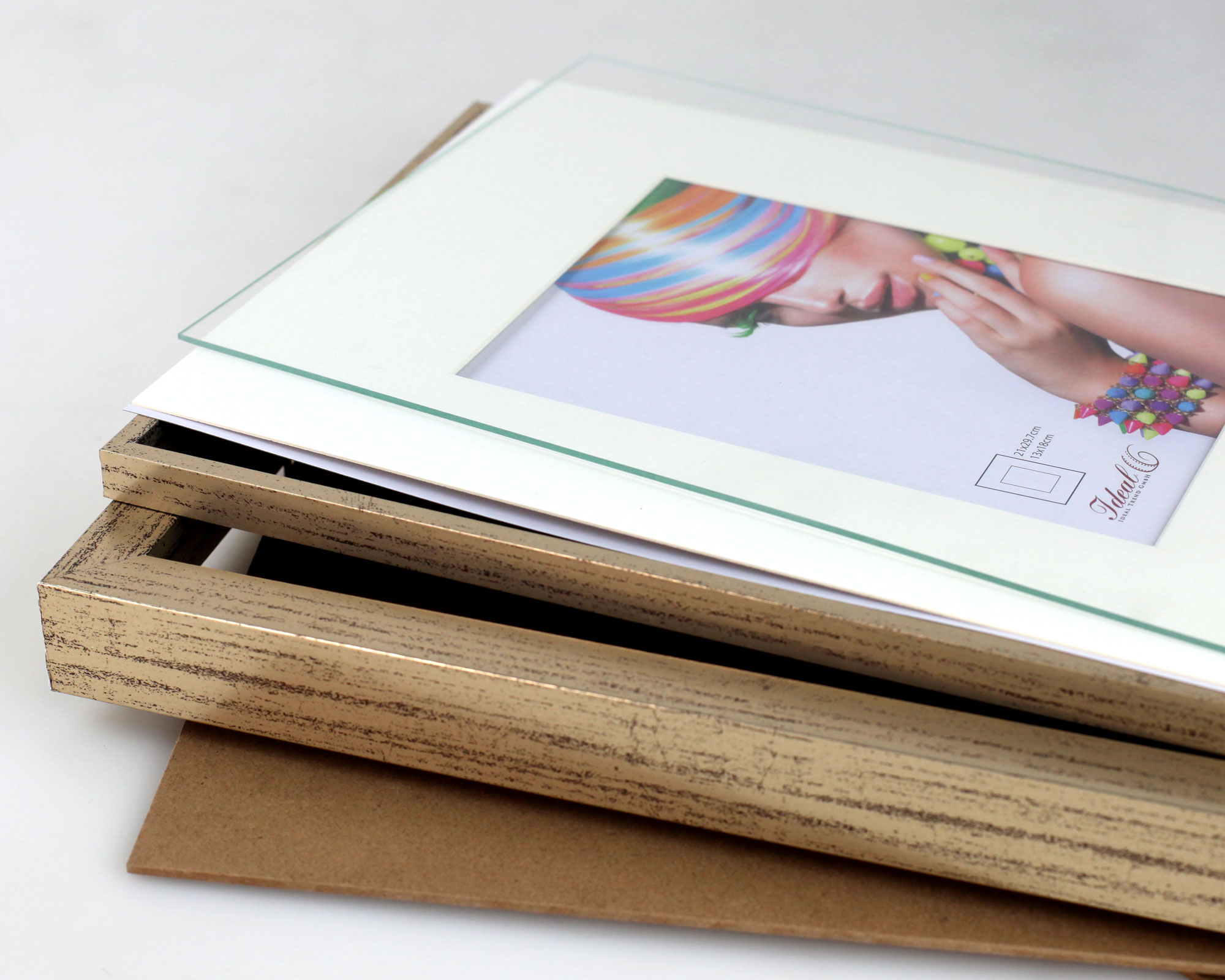 3D Objektrahmen Bilderrahmen mit Passepartout & gehärtetem Glas Holz MDF Rahmen Foto Poster - Farbe: Silber-Antik | Format: 40x40