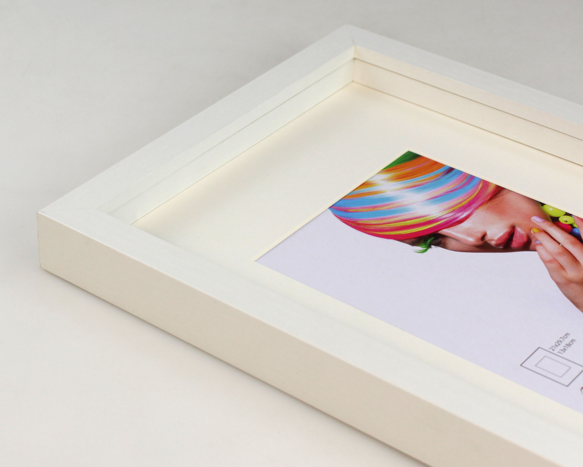 3D Objektrahmen Bilderrahmen mit Passepartout & gehärtetem Glas Holz MDF Rahmen Foto Poster - Farbe: Weiß | Format: 40x40