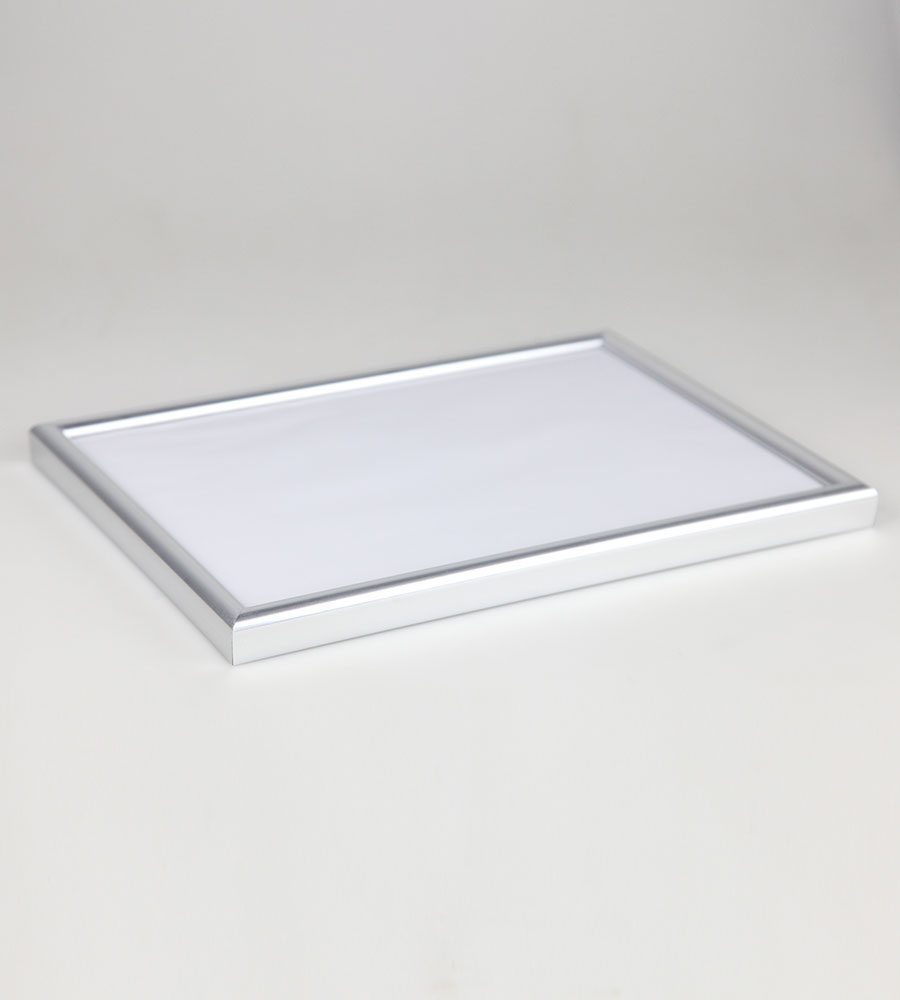 Classic Leichter Kunststoffbilderrahmen mit Acrylglas Schutz ohne Kompromisse BD - Farbe: Silber | Format: 20x30