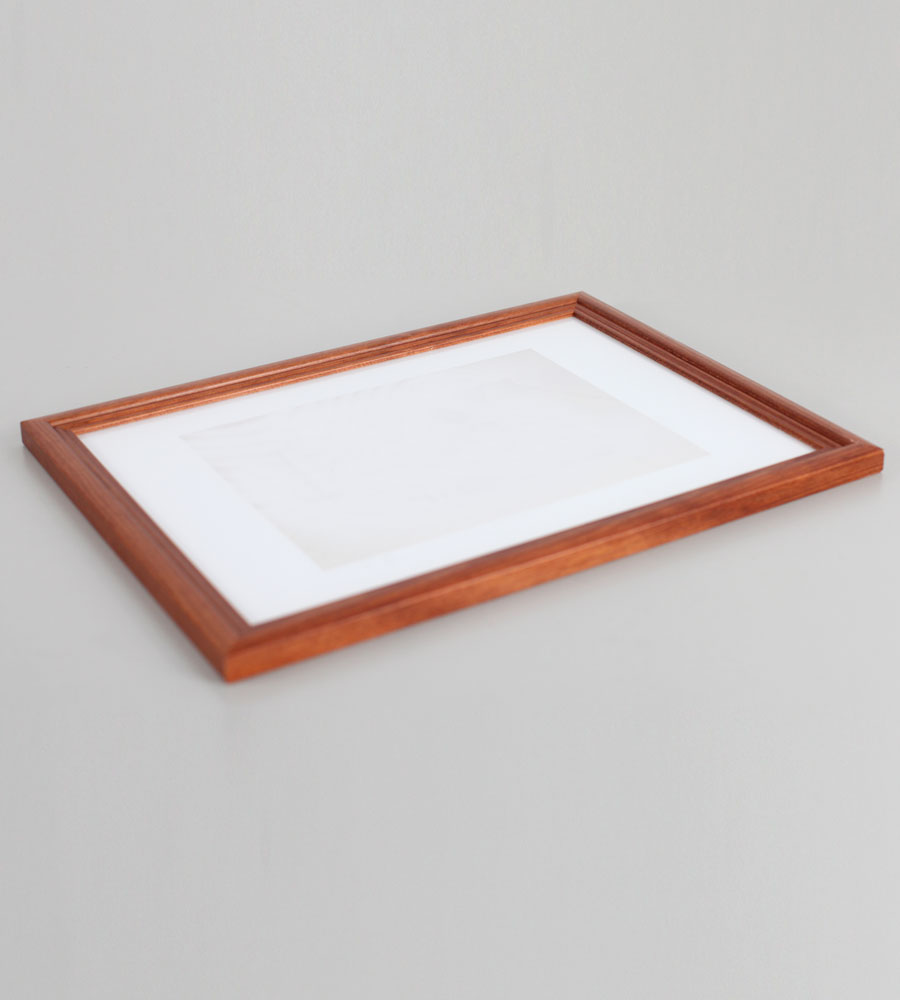 Artos Holz Bilderrahmen Acrylglas Plexi Lifestyle Foto Rahmen Collage Wanddeko Poster - Farbe: Braun | Format: 29,7x42 DIN A3