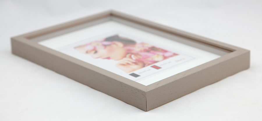 3D Objektrahmen Holz Bilderrahmen Wanddeko Collage Poster Shirt Trikot Rahmen HR - Farbe: Taupe | Format: 30x45
