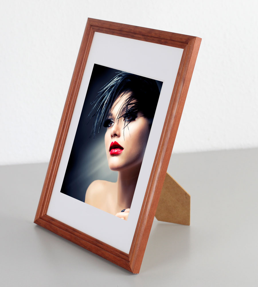 Artos Holz Bilderrahmen Acrylglas Plexi Lifestyle Foto Rahmen Collage Wanddeko Poster - Farbe: Braun | Format: 20x30